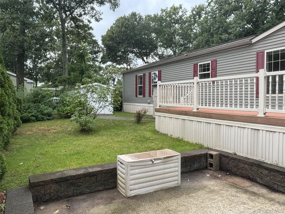 1661 Old Country Road #84 Riverhead, NY 11901