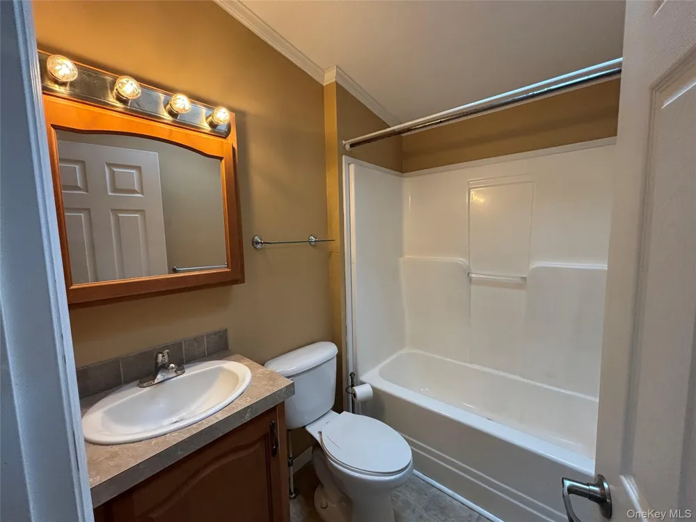 1661 Old Country Road #84 Riverhead, NY 11901
