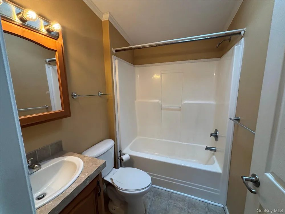 1661 Old Country Road #84 Riverhead, NY 11901