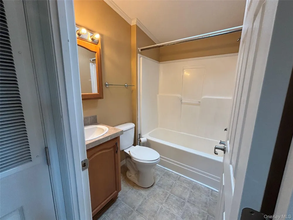 1661 Old Country Road #84 Riverhead, NY 11901