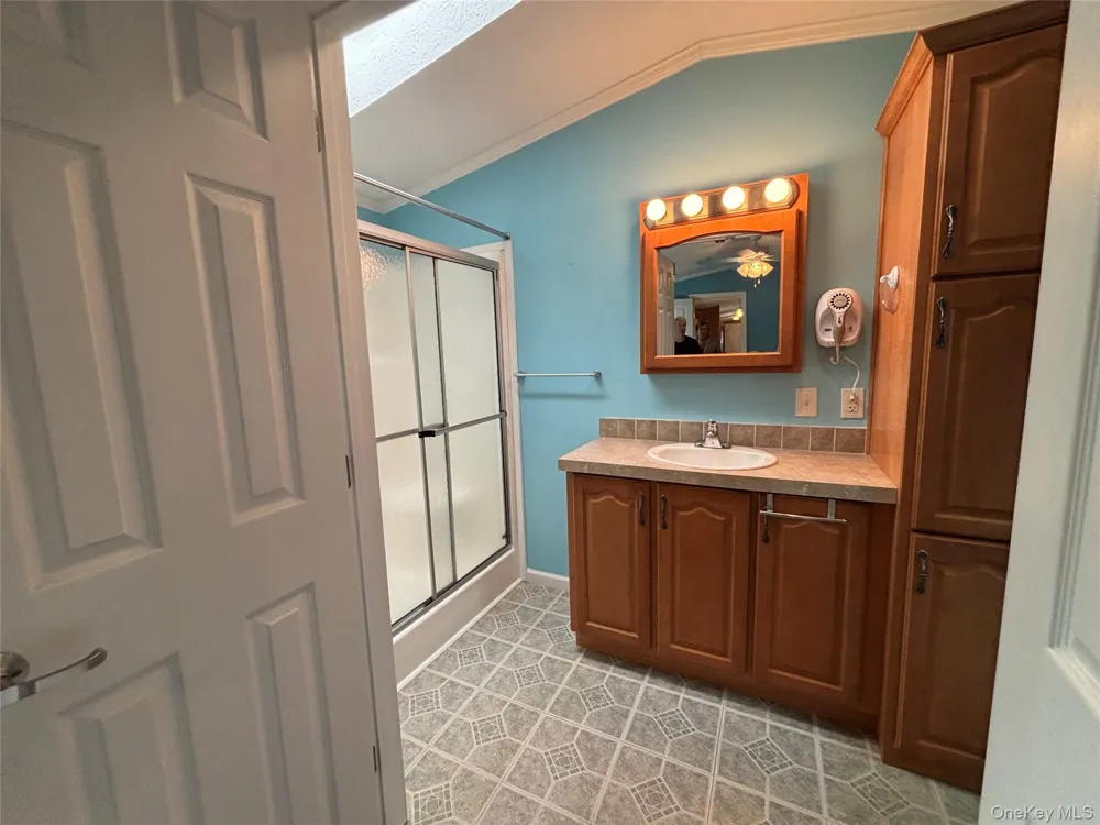 1661 Old Country Road #84 Riverhead, NY 11901