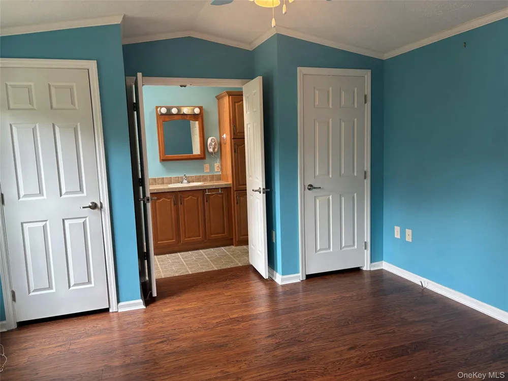 1661 Old Country Road #84 Riverhead, NY 11901