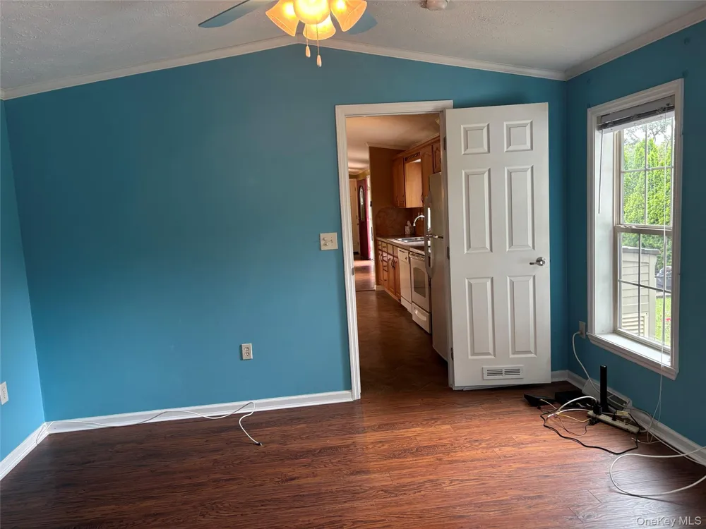1661 Old Country Road #84 Riverhead, NY 11901