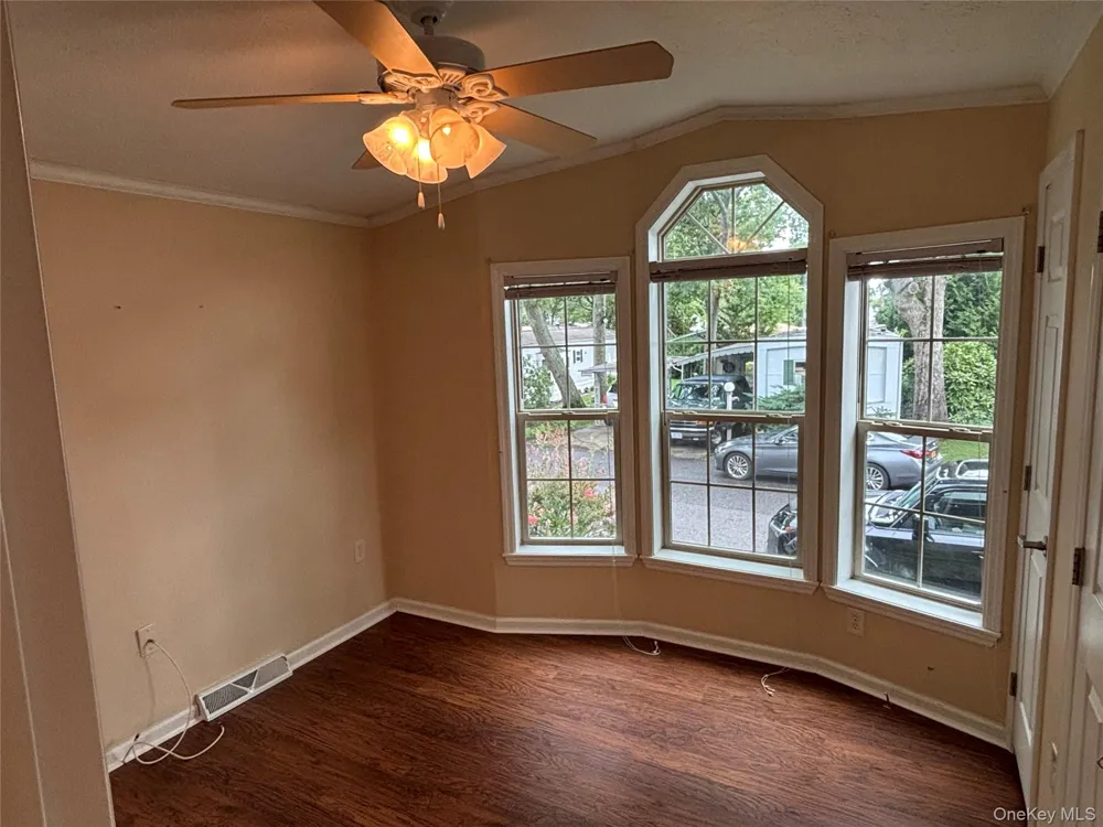 1661 Old Country Road #84 Riverhead, NY 11901