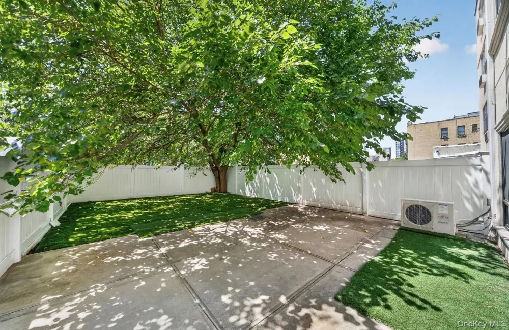 1440 31st Avenue #1R Astoria, NY 11106