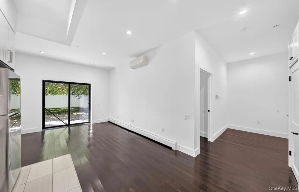1440 31st Avenue #1R Astoria, NY 11106