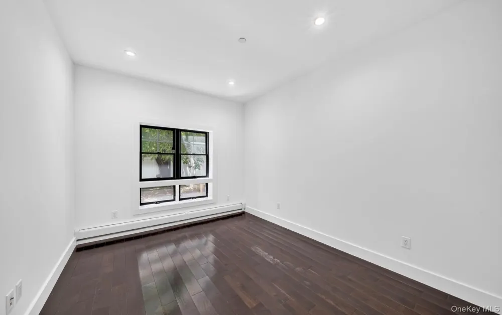 1440 31st Avenue #1R Astoria, NY 11106