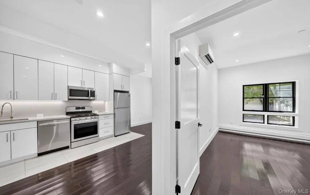 1440 31st Avenue #1R Astoria, NY 11106