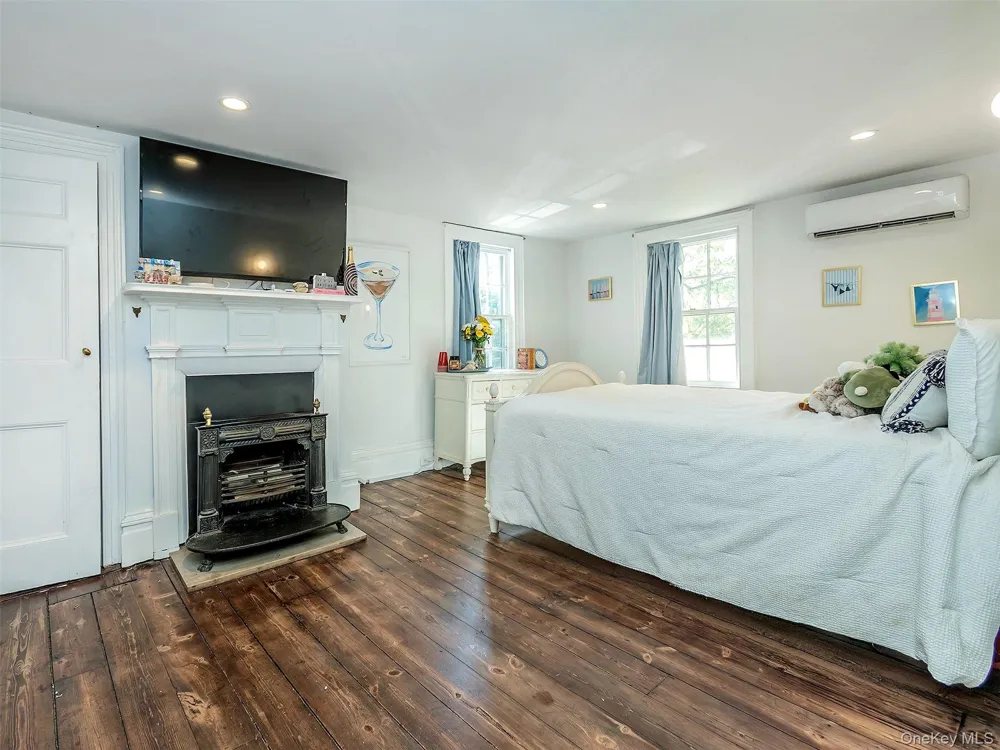 150 Main Street Roslyn, NY 11576