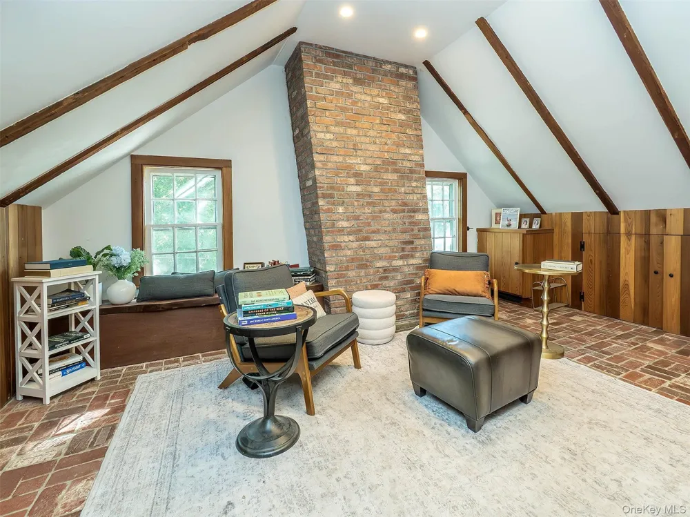 150 Main Street Roslyn, NY 11576
