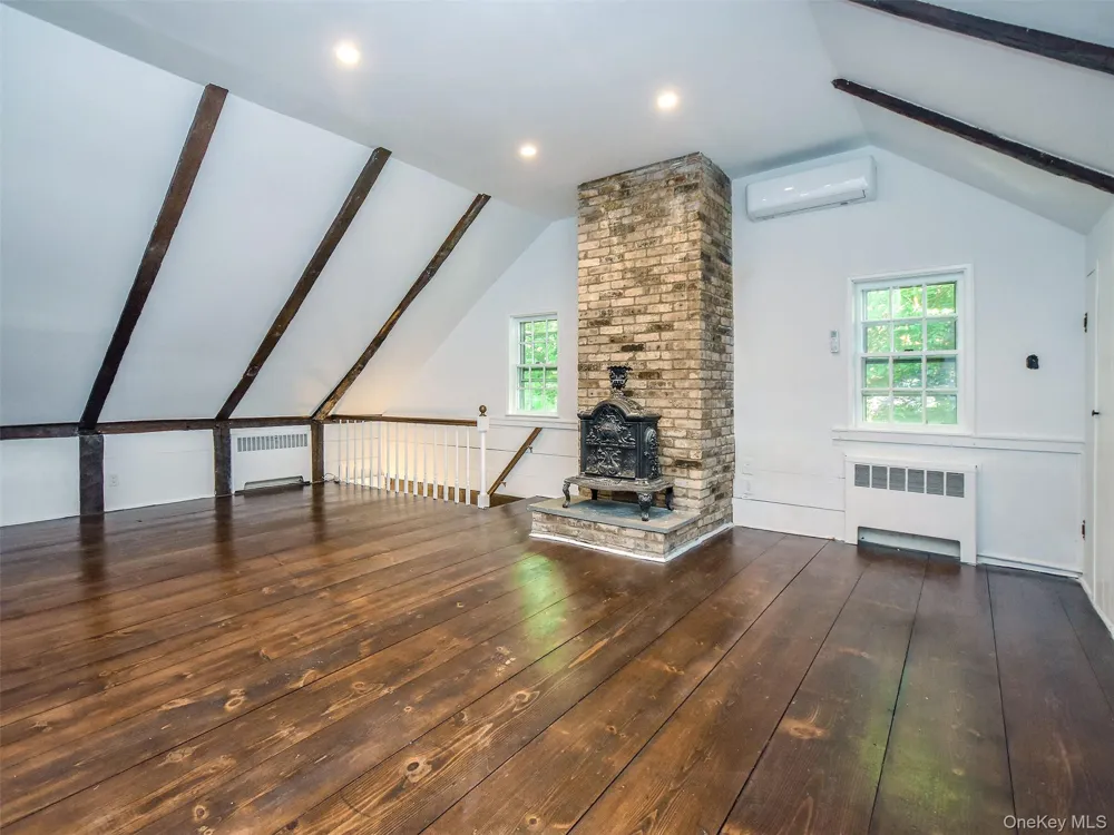 150 Main Street Roslyn, NY 11576