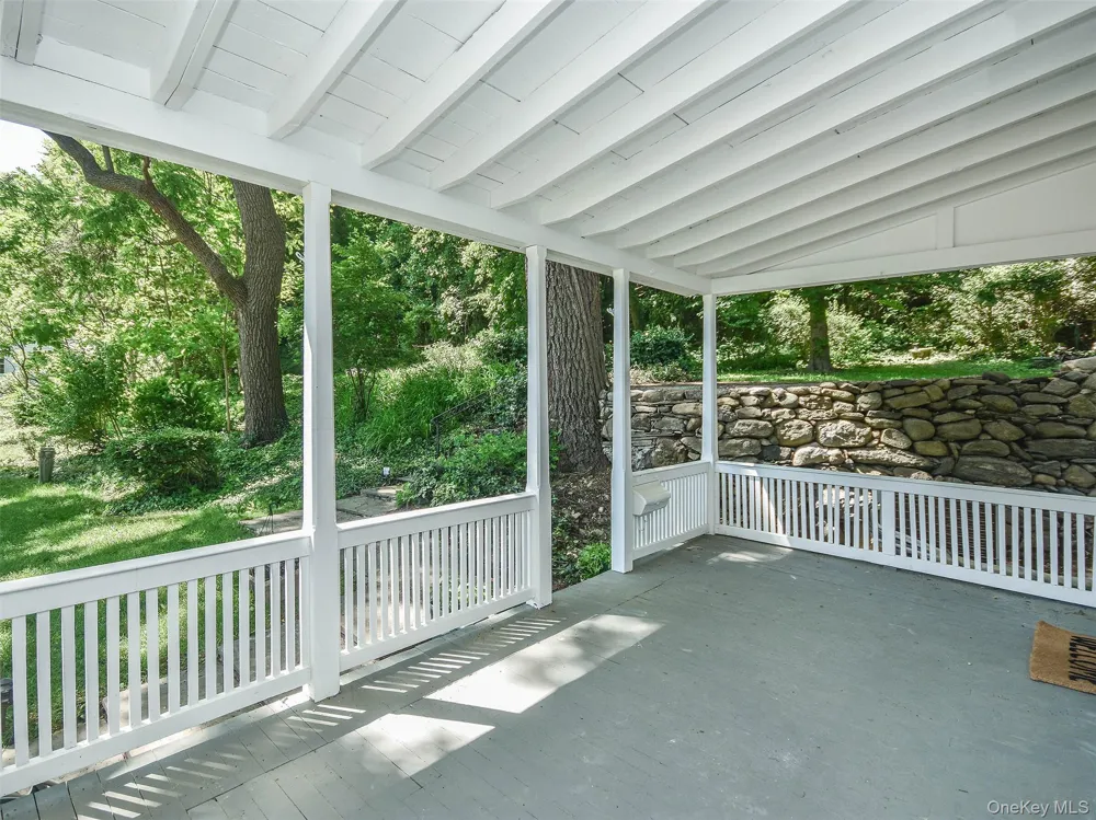 150 Main Street Roslyn, NY 11576