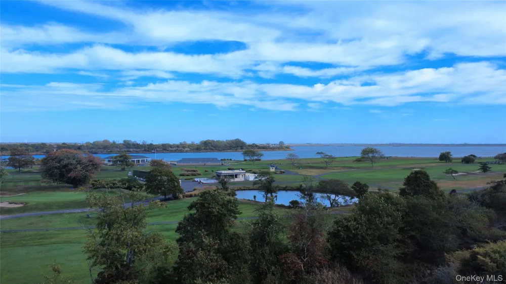 487 Links Drive E Oceanside, NY 11572