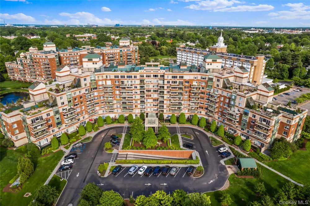 111 Cherry Vallley Avenue #408W Garden City, NY 11530