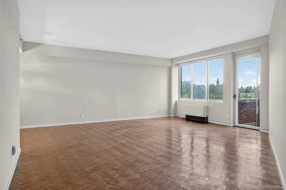 111 Cherry Vallley Avenue #408W Garden City, NY 11530