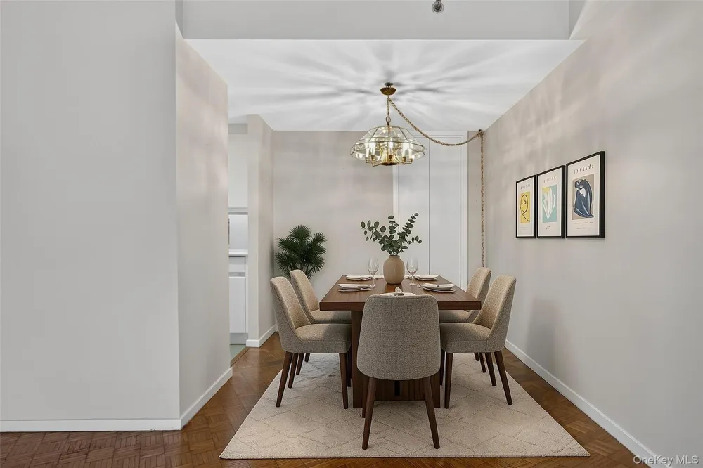 111 Cherry Vallley Avenue #408W Garden City, NY 11530