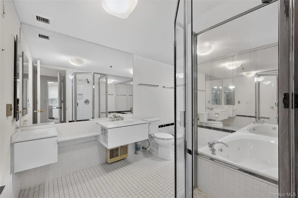 111 Cherry Vallley Avenue #408W Garden City, NY 11530