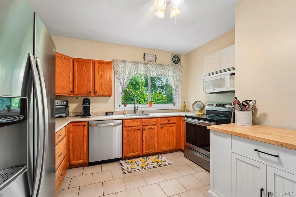 77 Baron De Hirsch Road Crompond, NY 10517