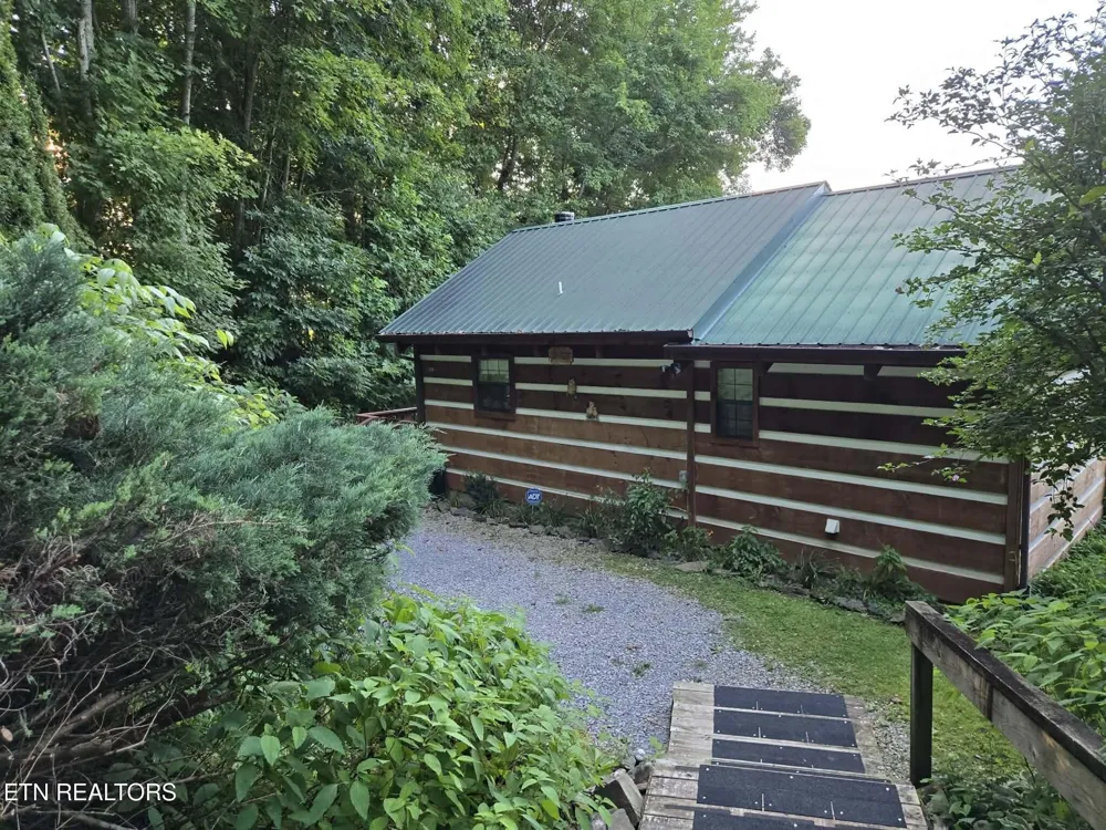994 Emilyville Way Cosby, TN 37722