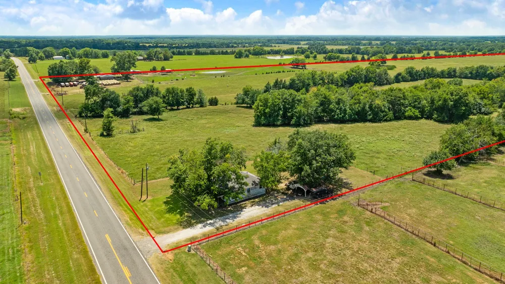 2606 Farm Road 412 Clarksville, TX 75426