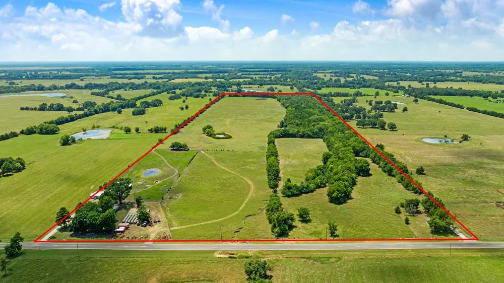 2606 Farm Road 412 Clarksville, TX 75426