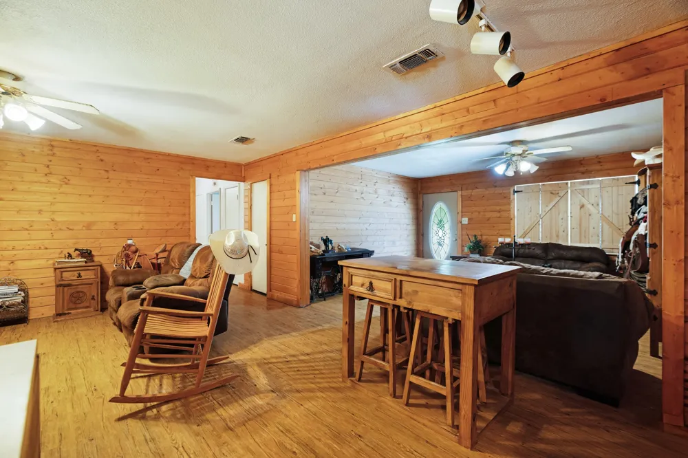 2606 Farm Road 412 Clarksville, TX 75426