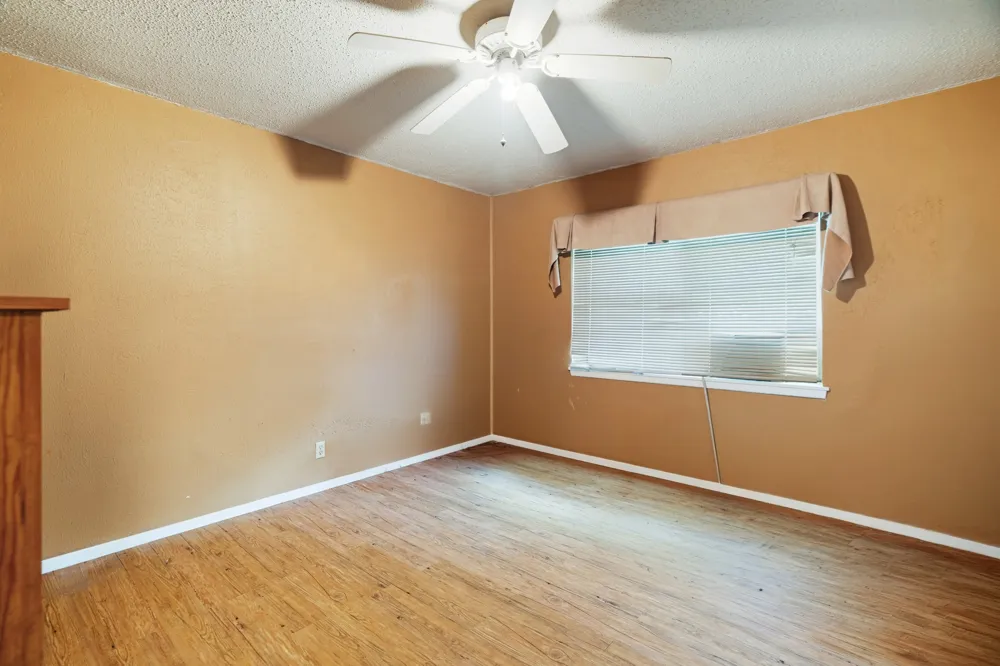 2606 Farm Road 412 Clarksville, TX 75426
