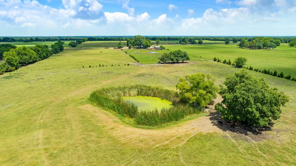 2606 Farm Road 412 Clarksville, TX 75426