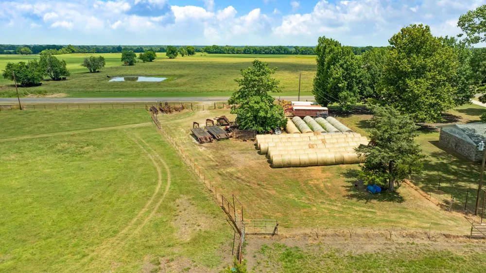 2606 Farm Road 412 Clarksville, TX 75426