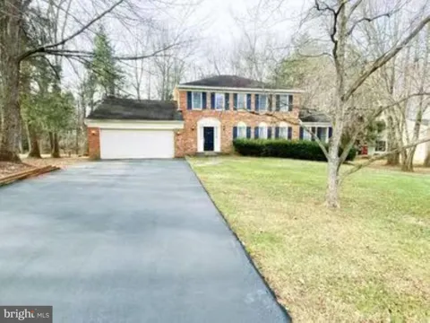 11907 FALLEN HOLLY COURT