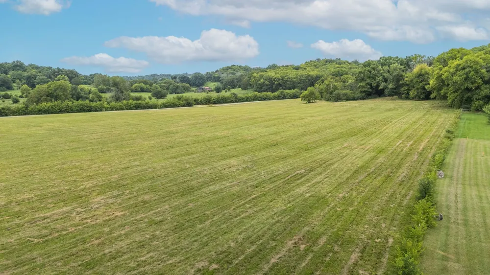 2006 Four Winds Pvt Ln Thompsons Station, TN 37179