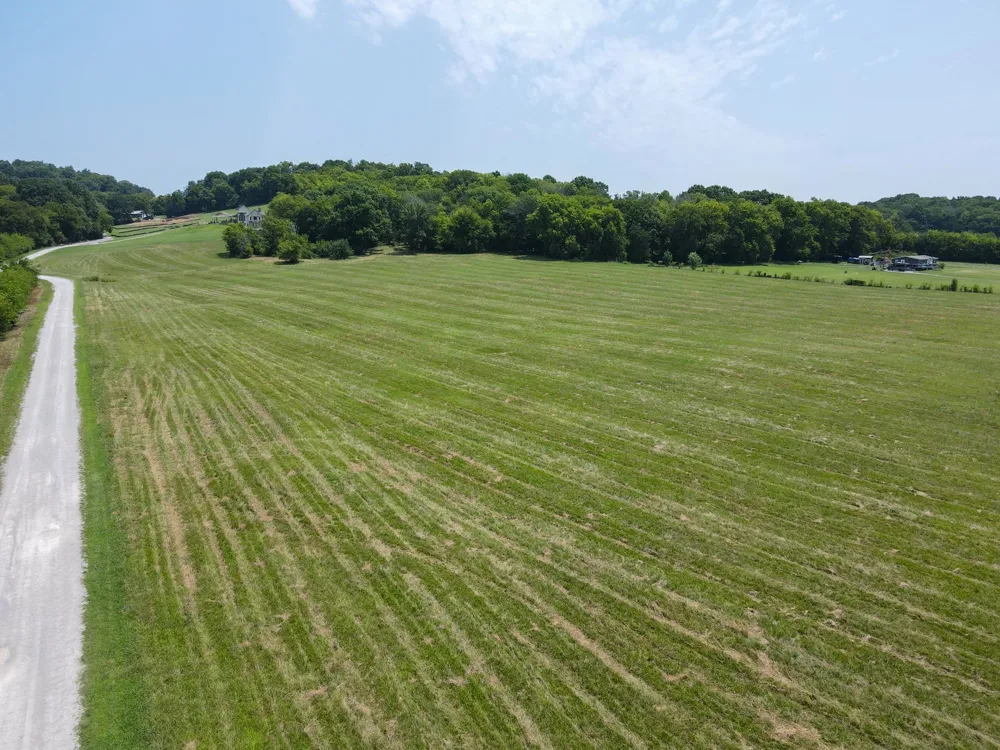 2006 Four Winds Pvt Ln Thompsons Station, TN 37179