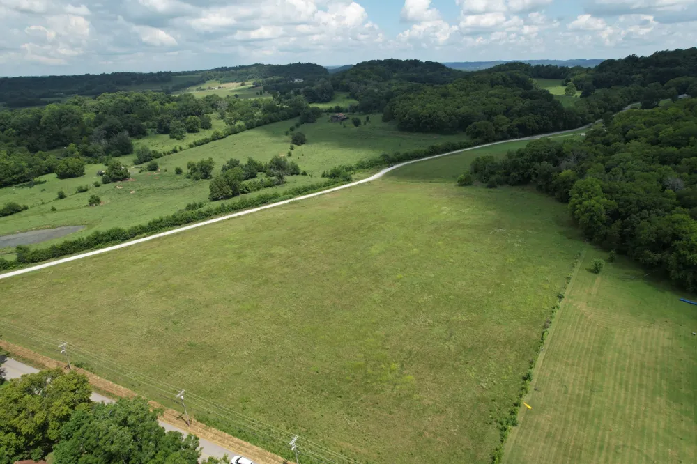 2006 Four Winds Pvt Ln Thompsons Station, TN 37179