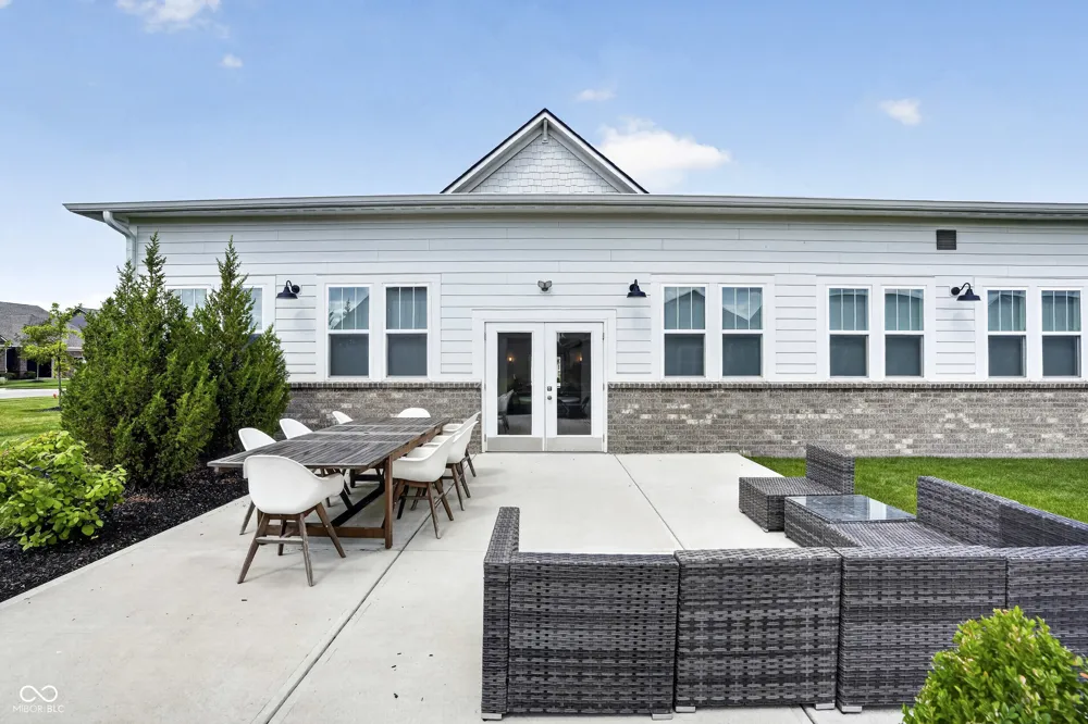9703 Parkhurst Crossing McCordsville, IN 46055