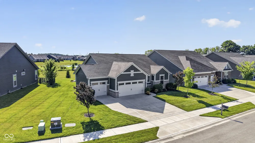 9703 Parkhurst Crossing McCordsville, IN 46055