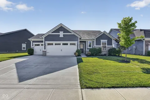 9703 Parkhurst Crossing