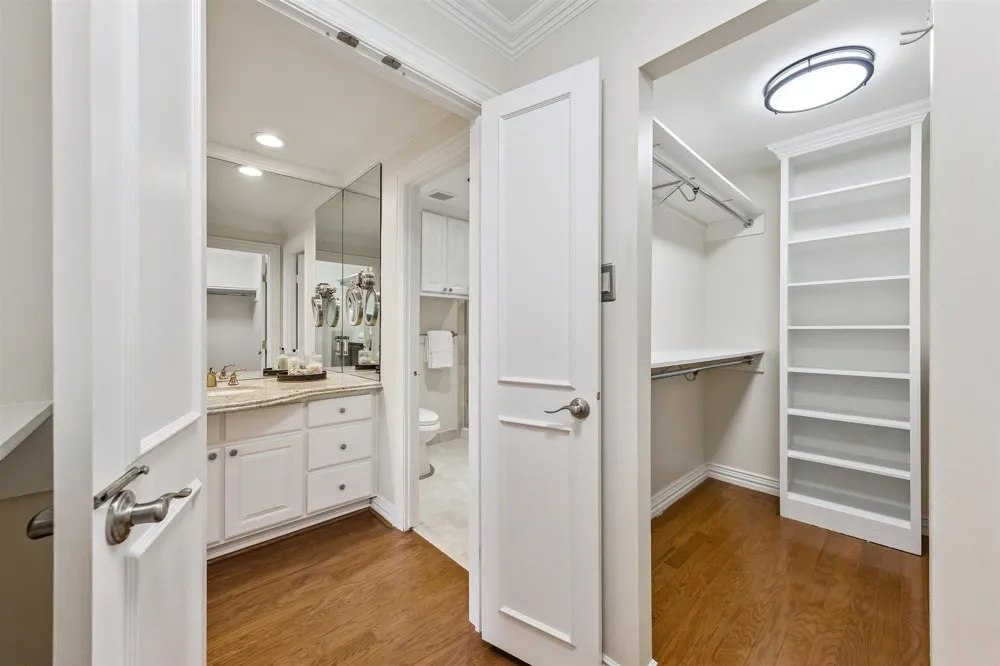 49 Briar Hollow Lane #504 Houston, TX 77027