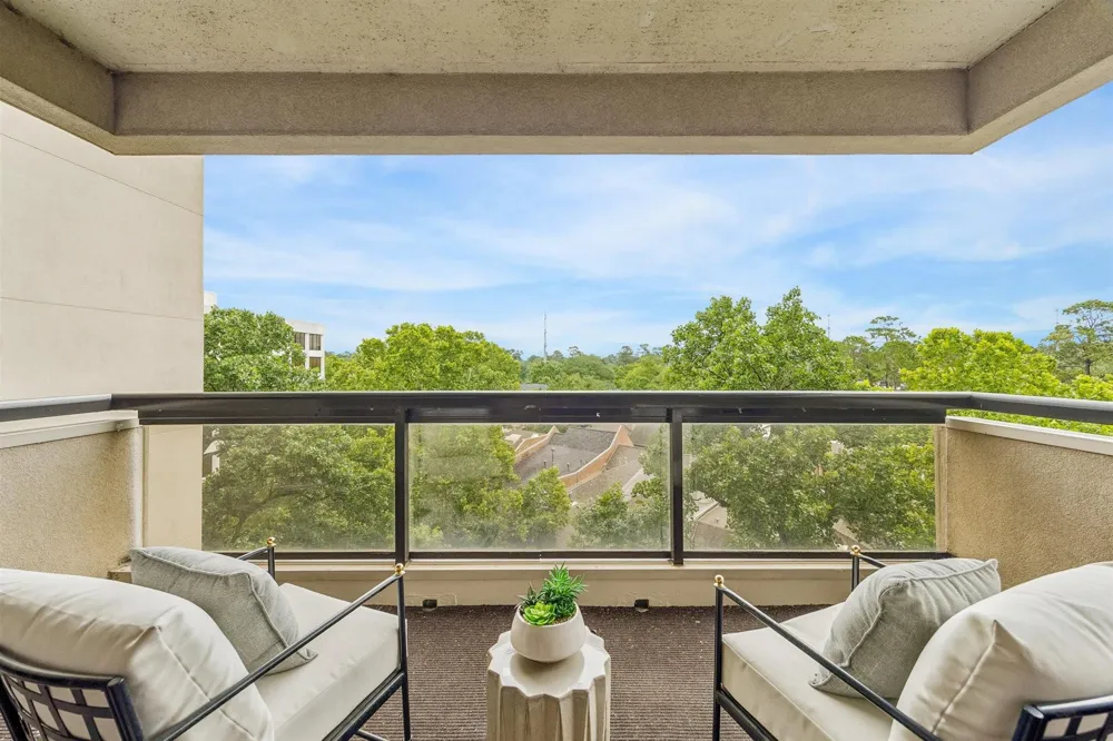 49 Briar Hollow Lane #504 Houston, TX 77027
