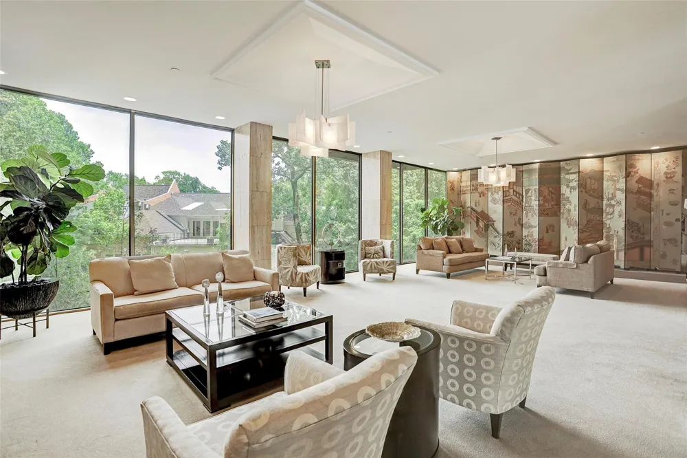 49 Briar Hollow Lane #504 Houston, TX 77027