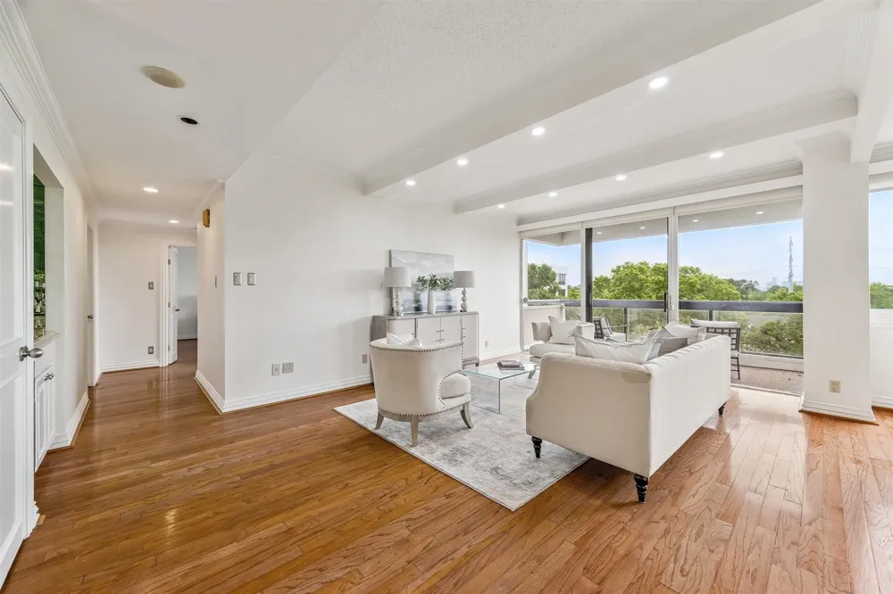 49 Briar Hollow Lane #504 Houston, TX 77027