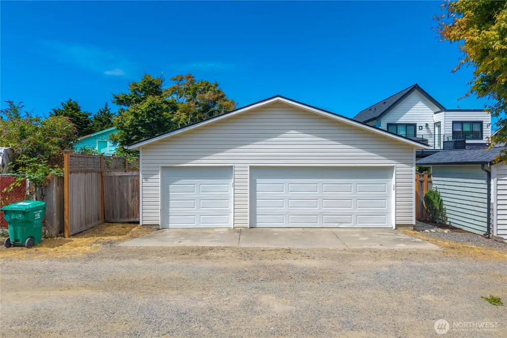 2712 57th Avenue SW Seattle, WA 98116