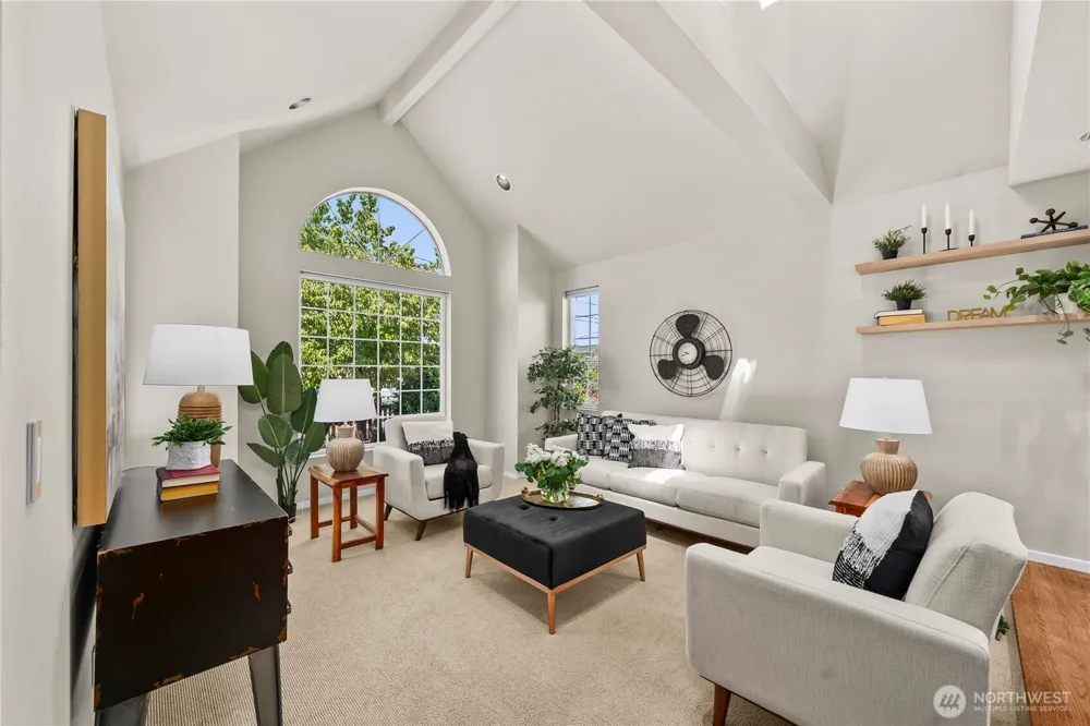2712 57th Avenue SW Seattle, WA 98116