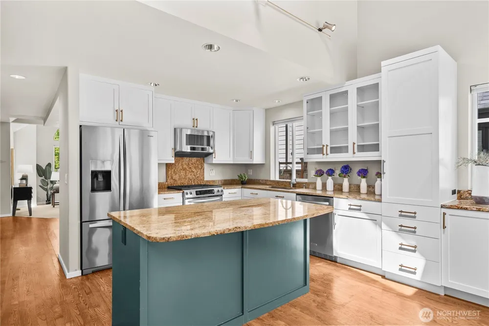 2712 57th Avenue SW Seattle, WA 98116