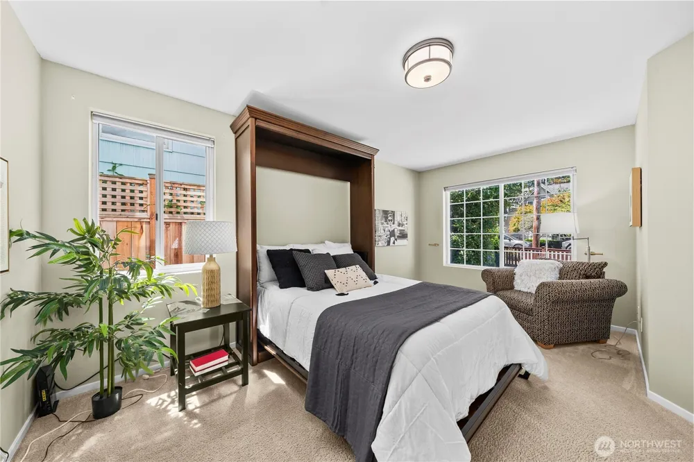 2712 57th Avenue SW Seattle, WA 98116