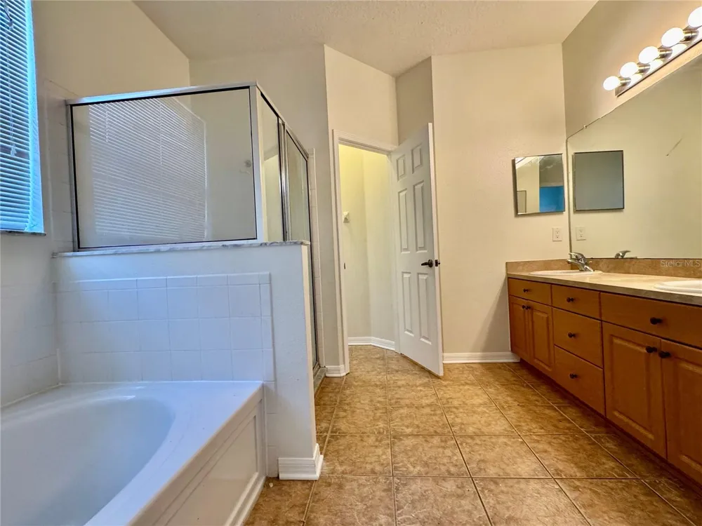 13052 TERRACE SPRINGS DRIVE Temple Terrace, FL 33637