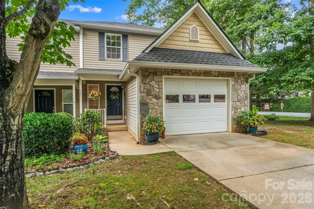 19 Willowick Drive Asheville, NC 28803