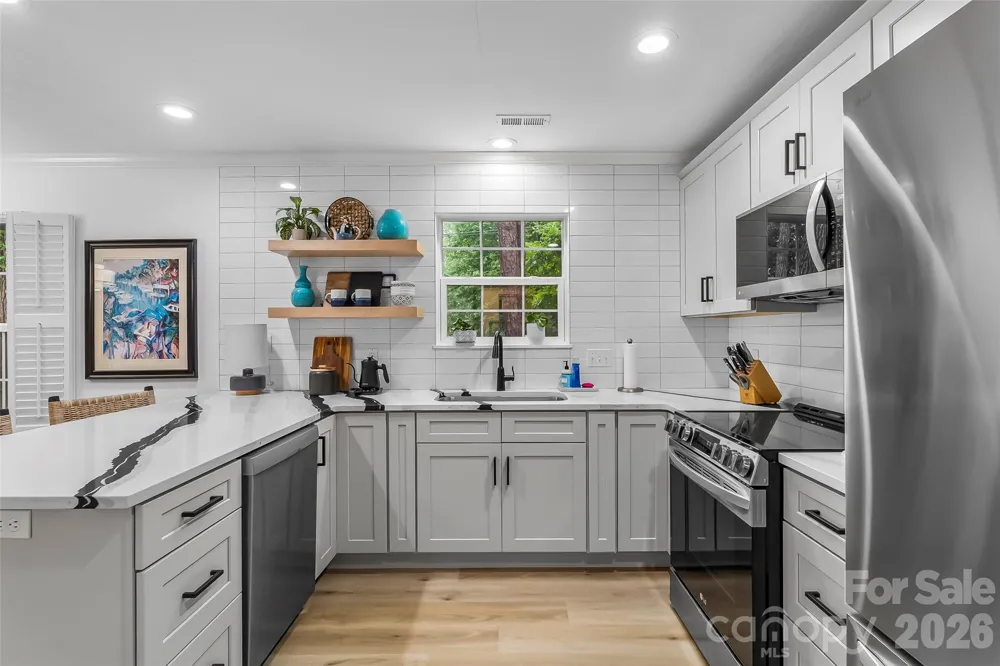 19 Willowick Drive Asheville, NC 28803