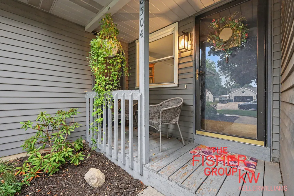 8504 Corsica Drive Jenison, MI 49428