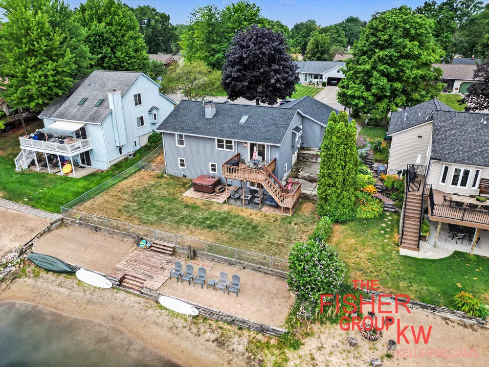 8504 Corsica Drive Jenison, MI 49428