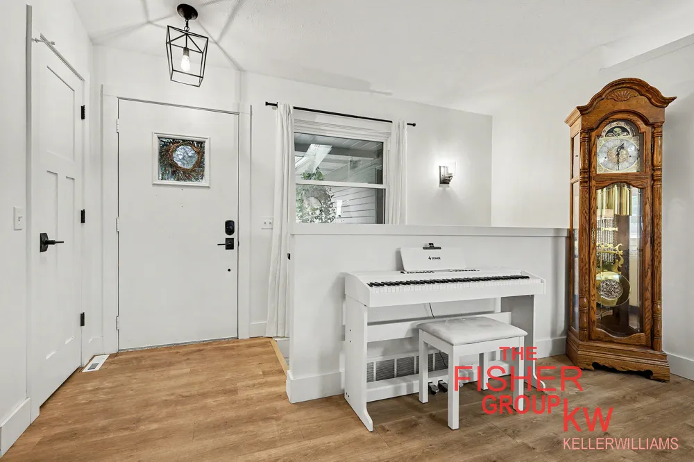 8504 Corsica Drive Jenison, MI 49428
